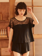 Conjunto de pijama con top y pantalones cortos de satén con encaje en contraste